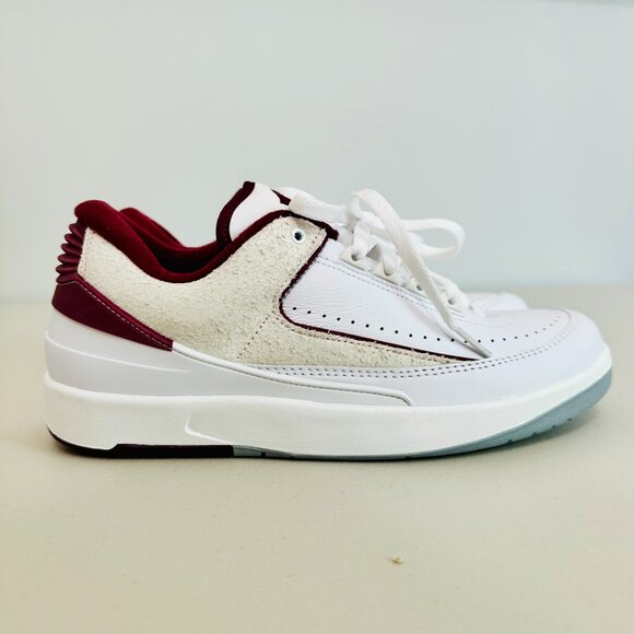 NEW NIKE AIR JORDAN 2 RETRO LOW WHITE AND CHERRYWOOD RED FASHION SNEAKERS main image 5
